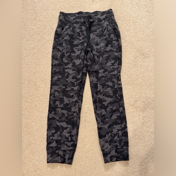 lululemon athletica Pants - Lululemon ready to rulu jogger size 4 euc